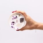 Čakrová Sviečka s Drahými Kameňmi - Korunná Čakra – Obrázok 4