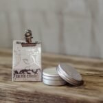 Prírodný Balzam na Pery - Slaný Karamel – Obrázok 2